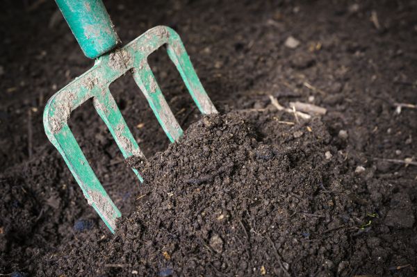 Cost of Topsoil Spreading in Chesterfield